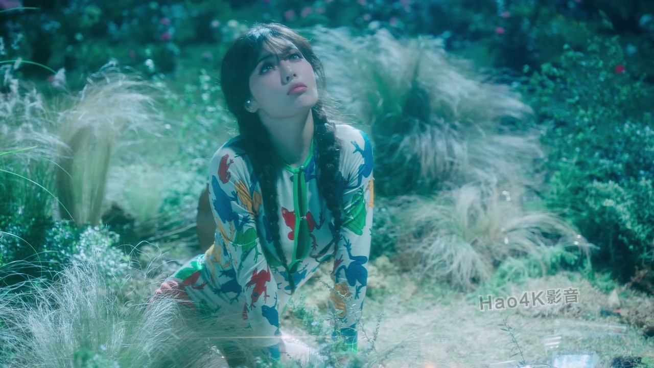 (HyunA) - Flower Shower [2160p]13.722.jpg